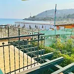 Sea Front Studio - Appartement San Remo