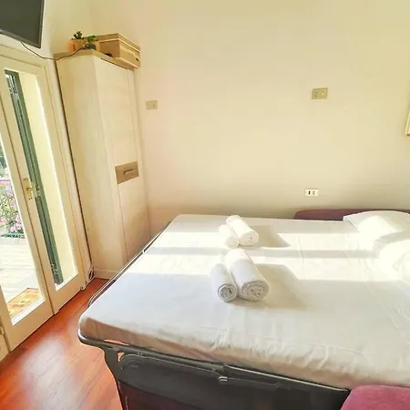 Sea Front Studio - דירה